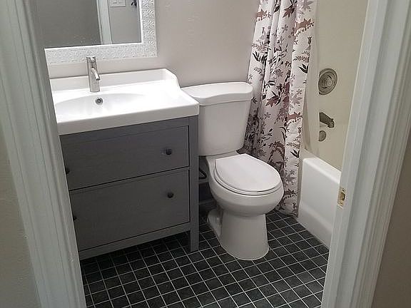 Guest bathroom. 