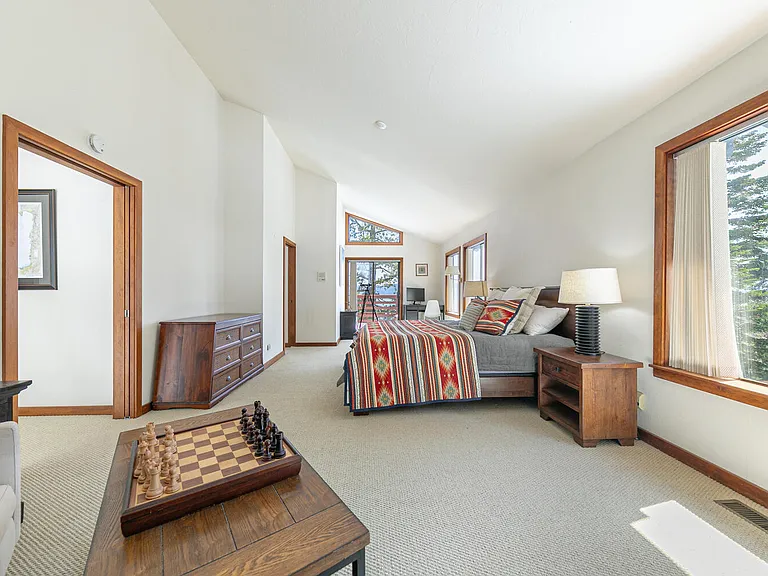 8954 Crest Dr — Photo 14