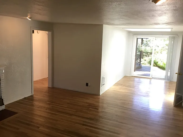 2920 Alder St — Photo 6