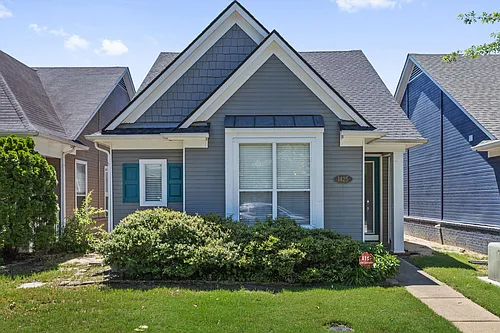 1425 Island Town Dr Photo 1