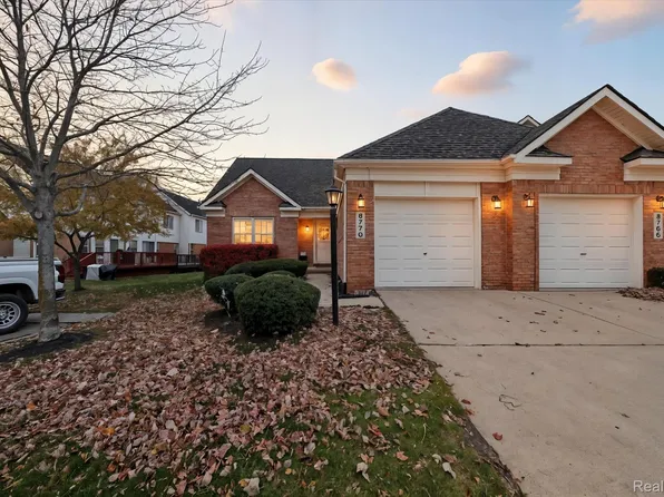 8770 Hardwood Dr, Belleville, MI 48111