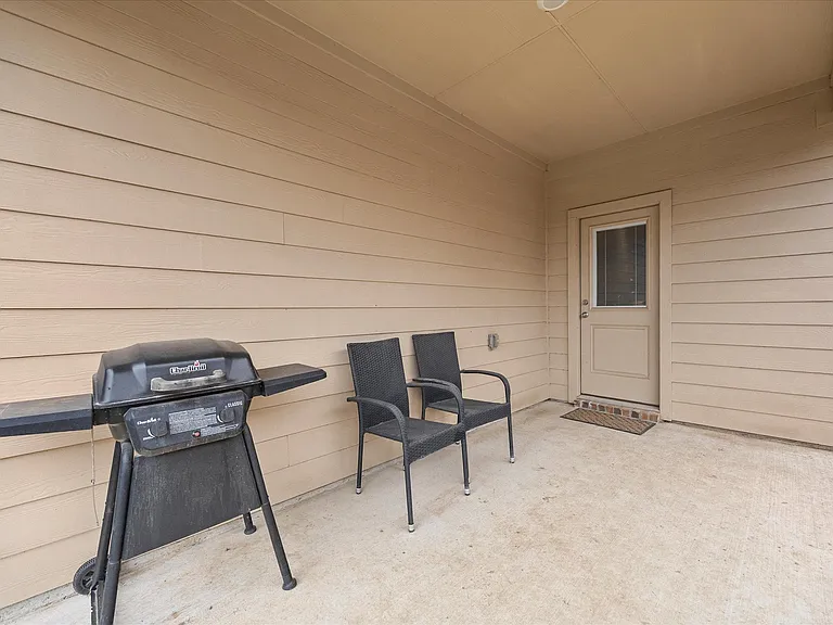 1009 Croxley Way — Photo 26