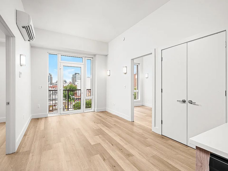 1st image of 132 Willis Ave #201