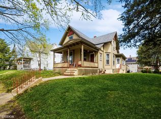 684 Forest Ave, Elgin, IL 60120