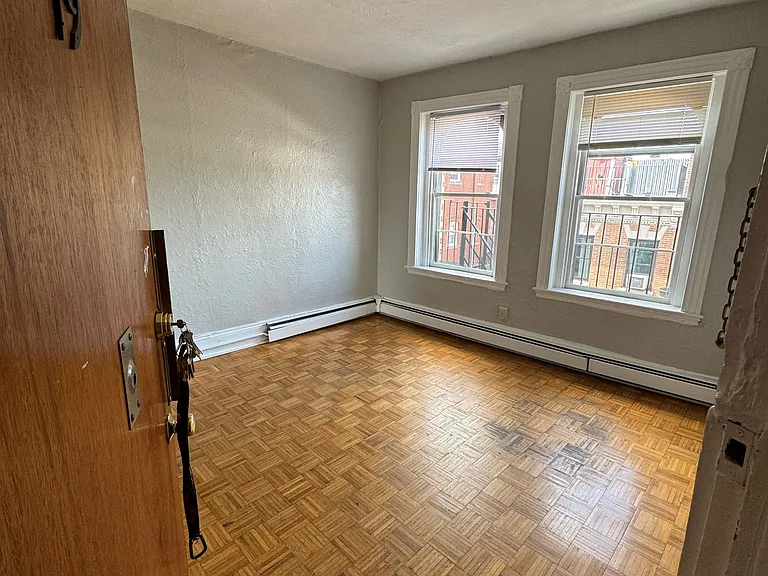 47 Anderson Pl #1 — Photo 5