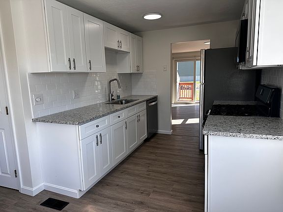 4th image of 200 Heroux Blvd Unit 507