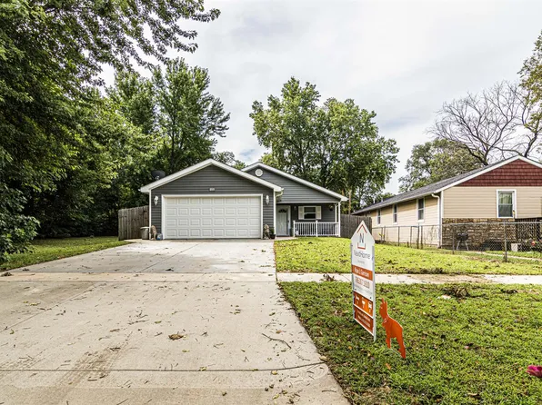 215 E 14th St, Junction City, KS 66441