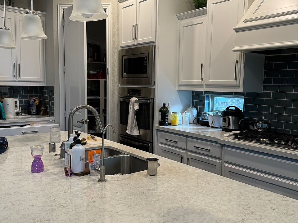 1st image of 1001 Canyon Oak Dr