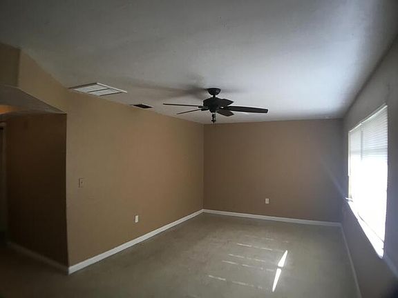 5th image of 3745 Estelle Ave