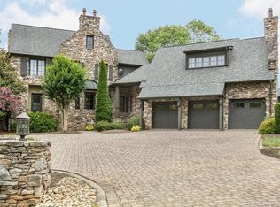 208 Folkestone Ln, Arden, NC 28704