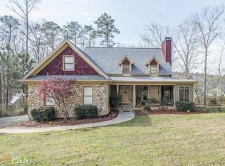 70 Edgewater Dr, Griffin, GA