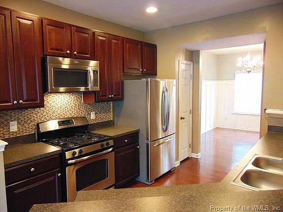 2nd image of 116 Brock St #116
