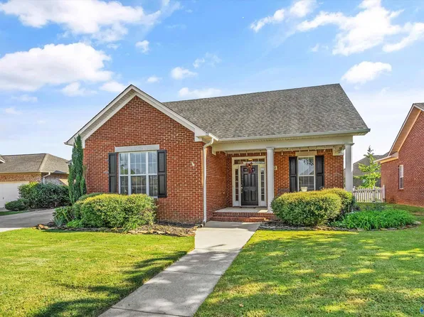 5012 Frankford Dr SE, Owens Cross Roads, AL 35763