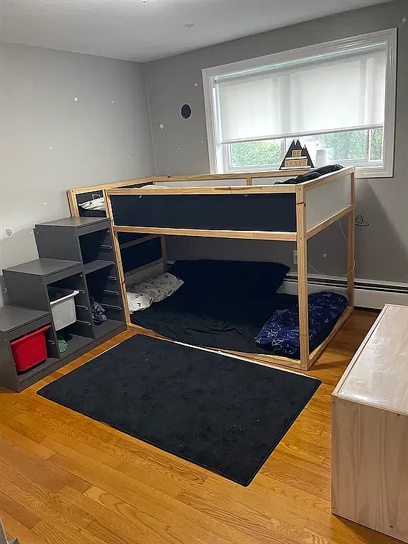 2 bed, 890 sqft, $2,400 — Photo 3