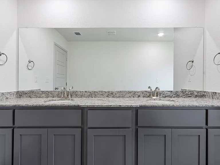 797 Freedom Cir — Photo 19