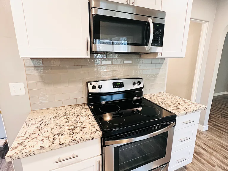 *New / Replaced Range & Microwave - not pictured