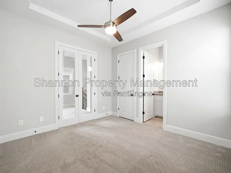 1204 W 16th St #B — Photo 35