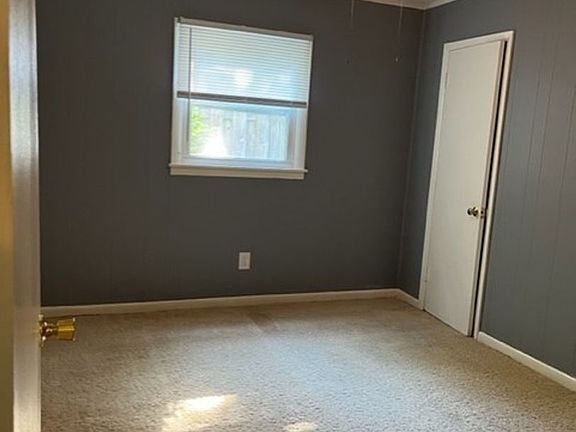 5th image of 2620 1/2 S Madison St