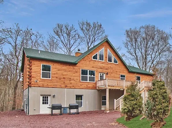 14 River Dr, White Haven, PA 18661