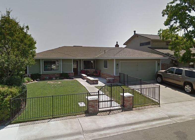 1st image of 843 Del Oro St