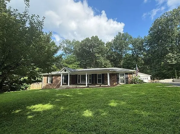 114 Lee Rd, Dickson, TN 37055