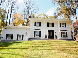 46 Robin Glen Rd, Watchung, NJ 07069