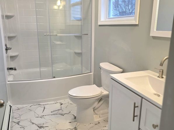 manchester-new-hampshire-95346584 picture