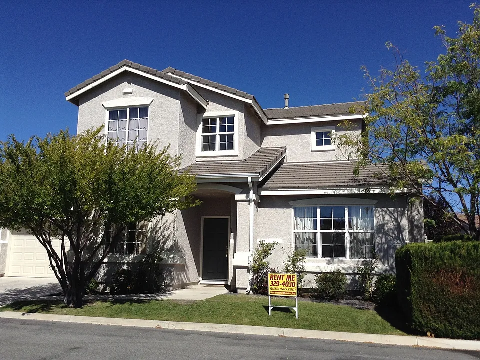1687 Iron Mountain Dr