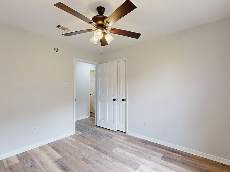 1406 Van Zanten Ct #B — Photo 11