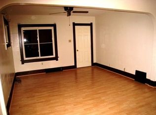 902 Elmore St, Green Bay, WI 54303