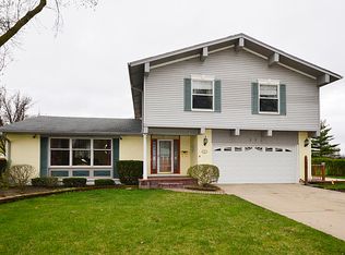 803 W Victoria Ln, Arlington Heights, IL 60005