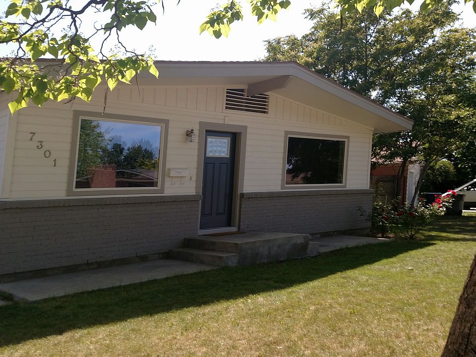 1st image of 7301 W Brentwood Dr