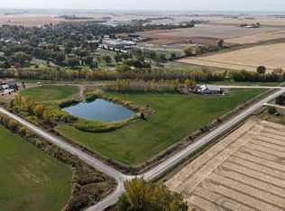 1015 N Division St, Sumner, IA 50674