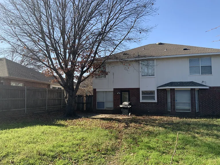 705 Little Fox Ln — Photo 15