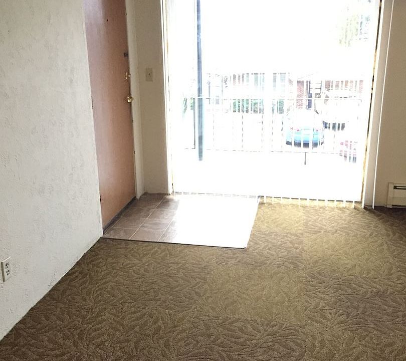 1st image of 701 Watkins Dr APT 102