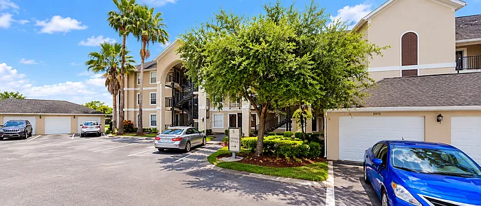 2607 Emerald Lake Ct