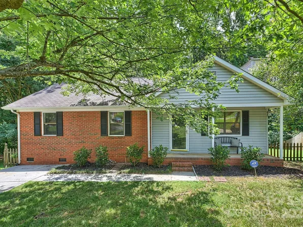 6115 Coltswood Ct, Charlotte, NC 28211