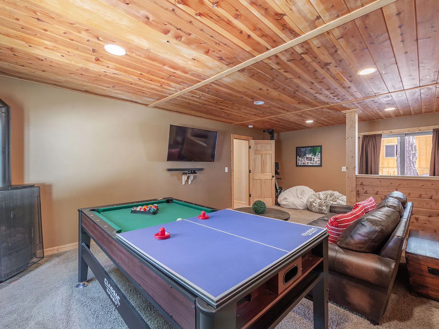 3 bed, 2.5 bath, 2507 sqft, $6,000 — Photo 2
