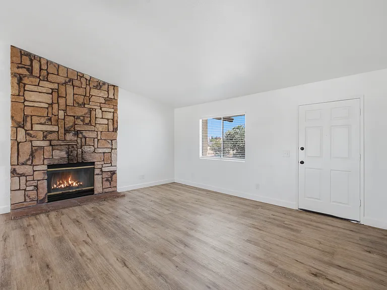 21134 Multnomah Rd — Photo 10