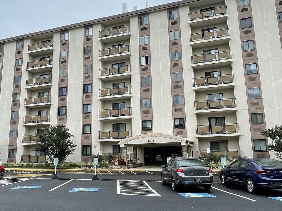1st image of 27507 Valley Run Dr #507