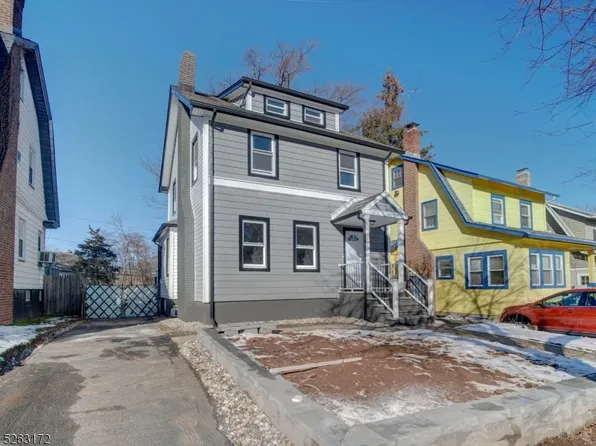 23 Crescent Rd, East Orange City, NJ 07017