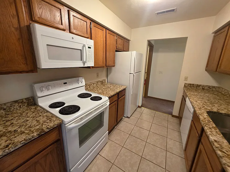 6315 Garrett Ln — Photo 21