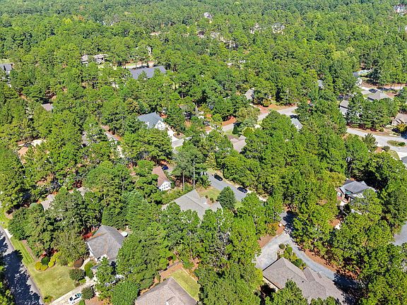 4th image of 2 Macon Lane