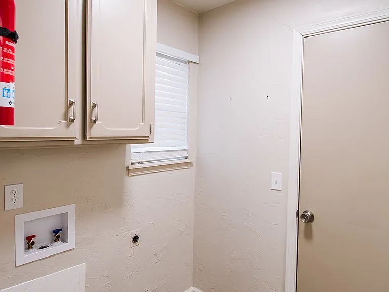 1608 S Berry Rd — Photo 13
