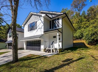 5143 Camargo Rd, Cincinnati, OH 45227