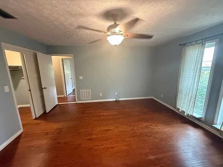 2374 Stafford Dr — Photo 27