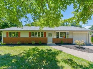 2 Halsey Rd, Kendall Park, NJ 08824