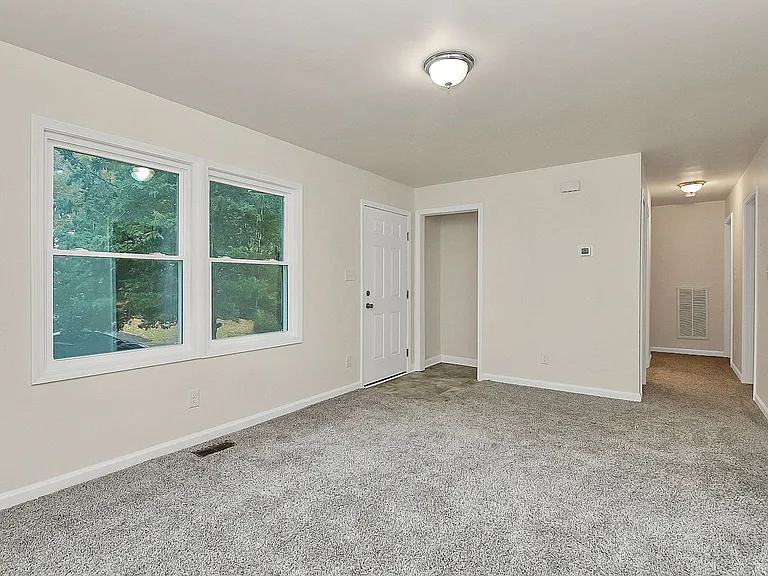 518 Echodale Dr — Photo 2
