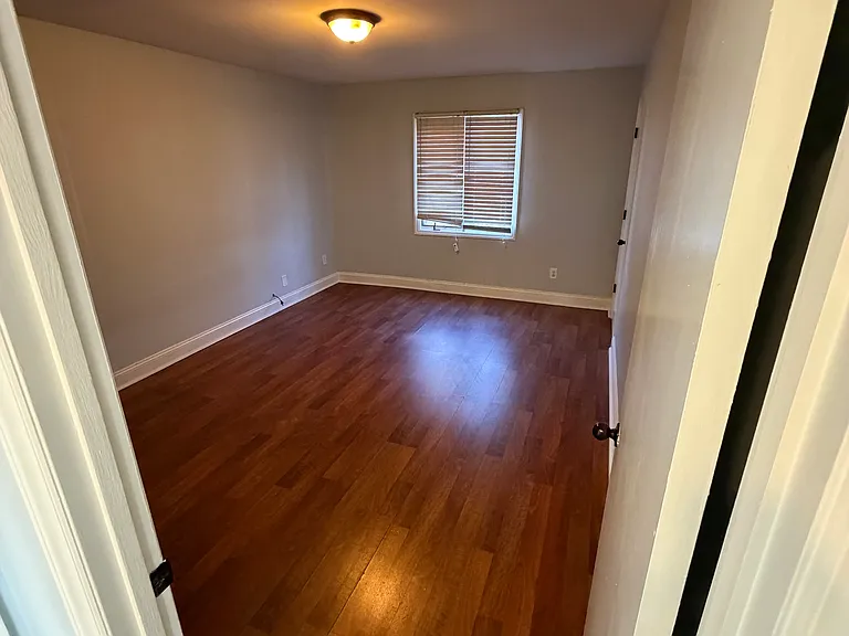 1914 Meadowlark Ln #6 — Photo 4