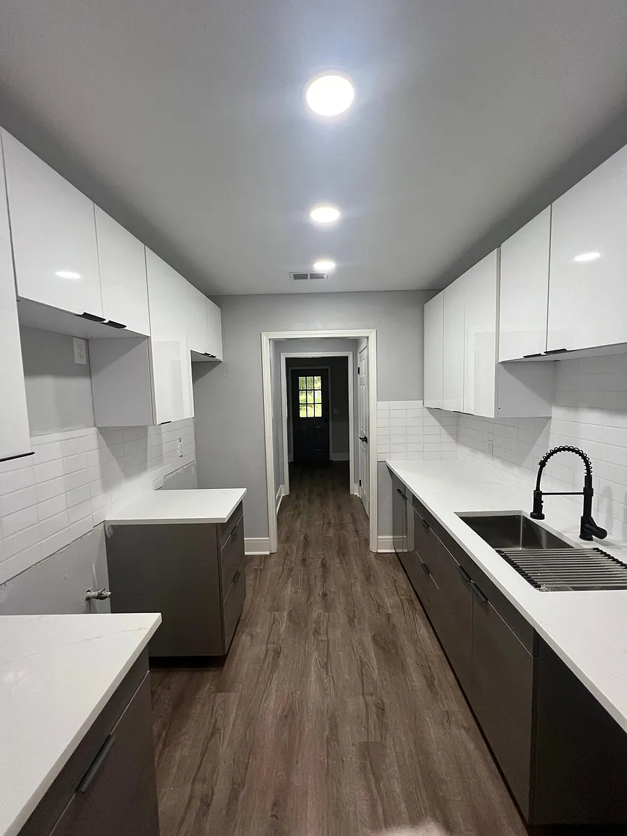 Building Photo - 123 Oak Park Ct #123